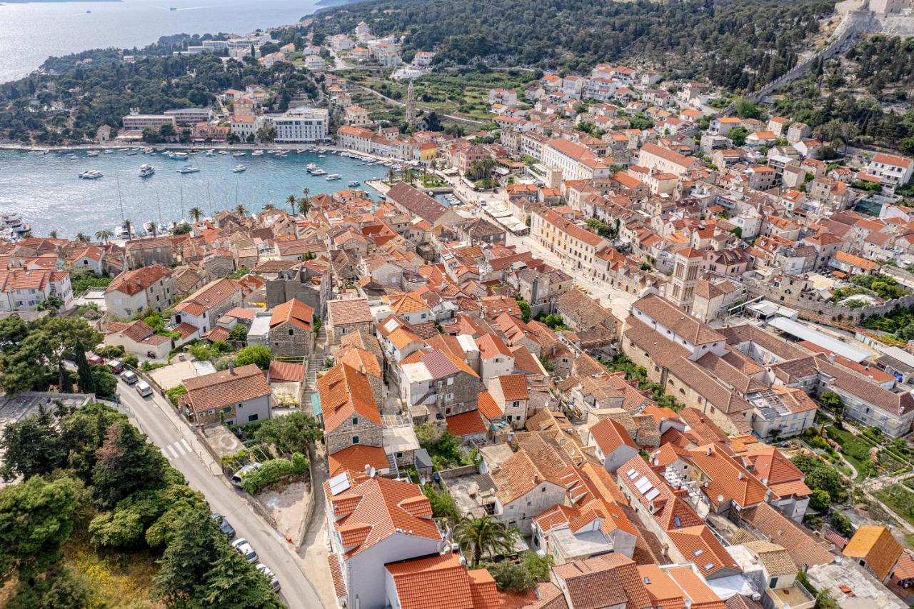 Villa Capitis In The Center- Luxury Apartment With Swimming Pool Hvar Town Exterior photo