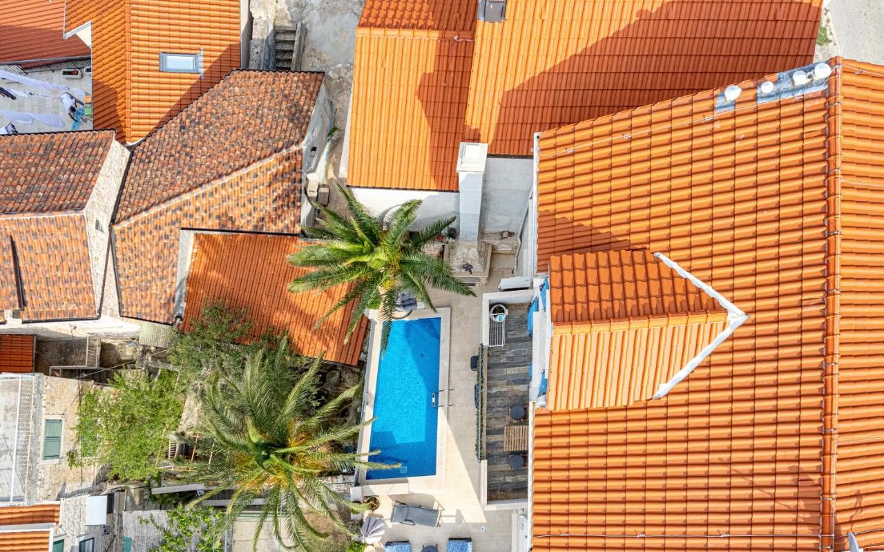 Villa Capitis In The Center- Luxury Apartment With Swimming Pool Hvar Town Exterior photo