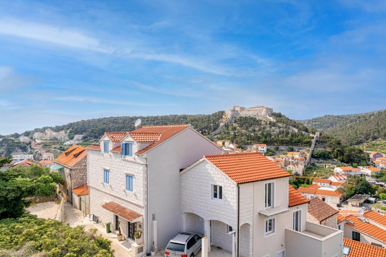 Villa Capitis In The Center- Luxury Apartment With Swimming Pool Hvar Town Exterior photo