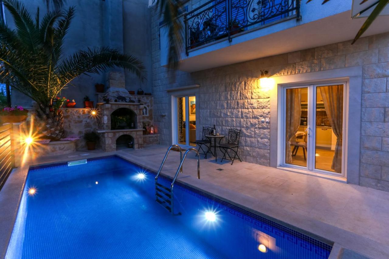 Villa Capitis In The Center- Luxury Apartment With Swimming Pool Hvar Town Exterior photo