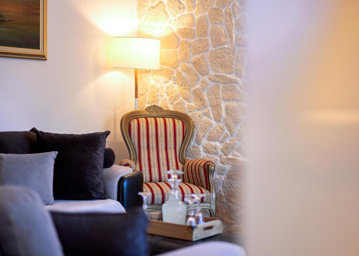 Villa Capitis In The Center- Luxury Apartment With Swimming Pool Hvar Town Exterior photo
